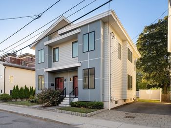 35 Bacon St