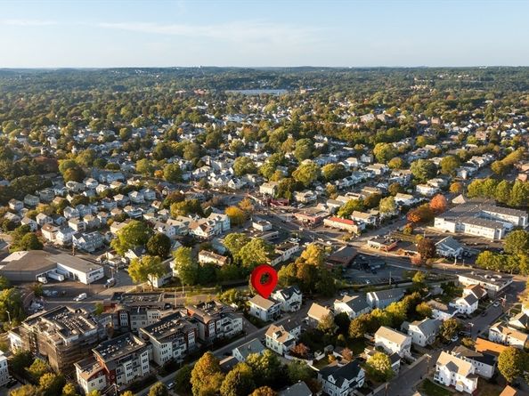 35 Bacon St 35, Watertown MA 02472