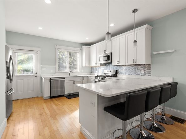35 Bacon St 35, Watertown MA 02472