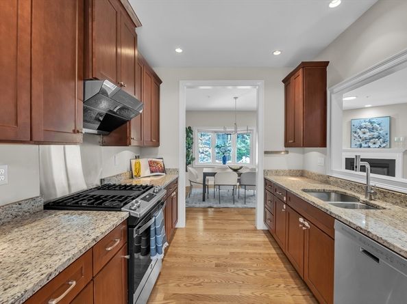 12 Murray Ave 18, Burlington MA 01803