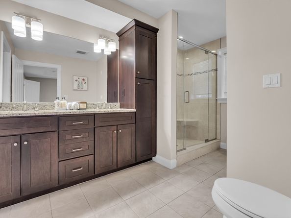 12 Murray Ave 18, Burlington MA 01803