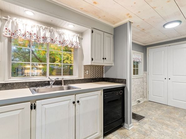 94 Leisurewoods Drive, Rockland MA 02370