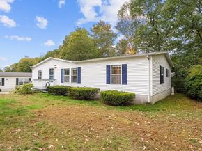 94 Leisurewoods Drive, Rockland MA 02370