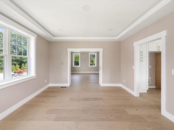 18 Magnolia Road, Natick MA 01760