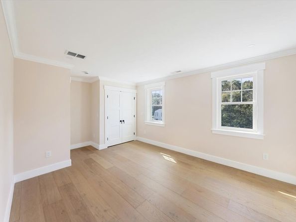 18 Magnolia Road, Natick MA 01760