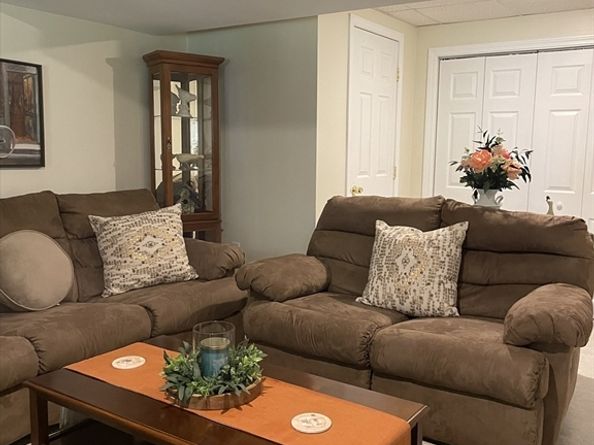 89 Holly Ridge Dr, Hanson MA 02341