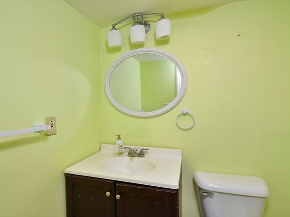 1491 Hyde Park Ave, Boston MA 02136