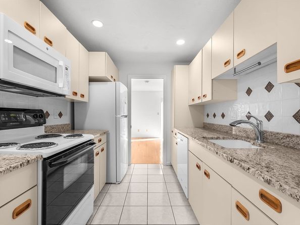 225 Lincoln St A3, Duxbury MA 02332