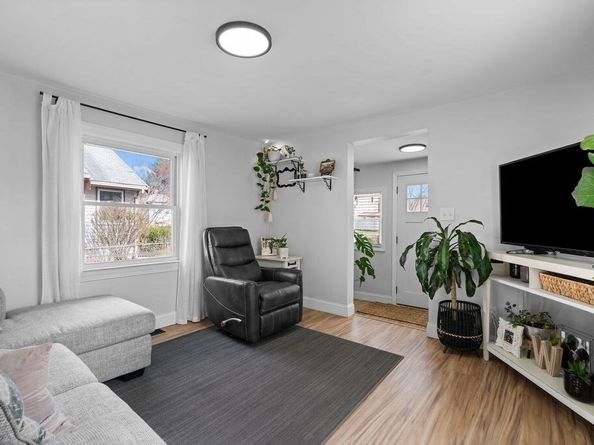 11 Autumn St, Billerica MA 01821