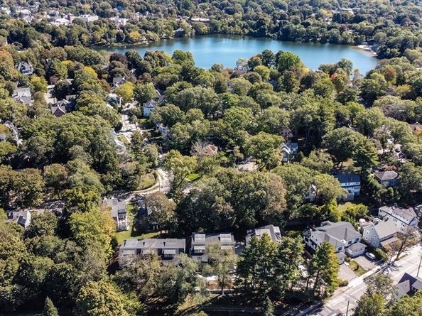 956 Walnut Street 6, Newton MA 02461