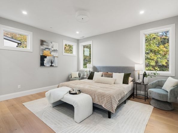 956 Walnut Street 6, Newton MA 02461