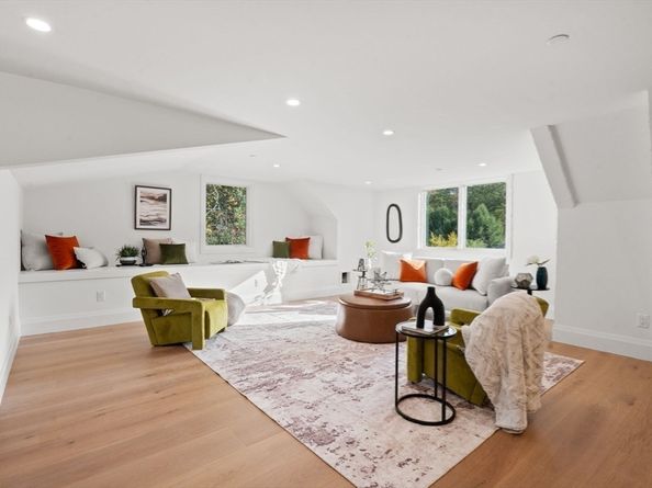 956 Walnut Street 6, Newton MA 02461