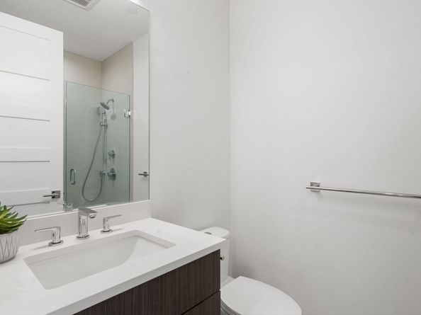 956 Walnut Street 6, Newton MA 02461