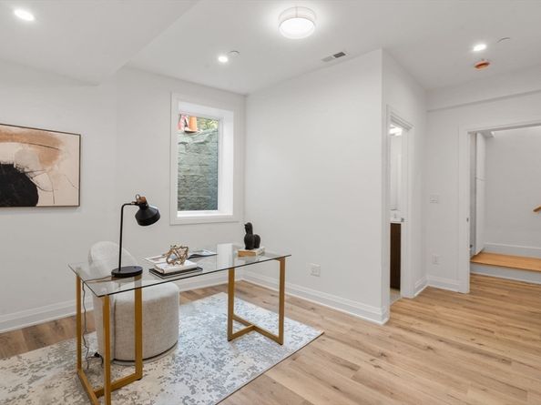 956 Walnut Street 6, Newton MA 02461