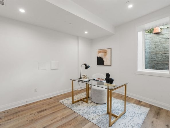 956 Walnut Street 6, Newton MA 02461