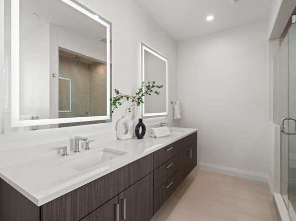 956 Walnut Street 6, Newton MA 02461