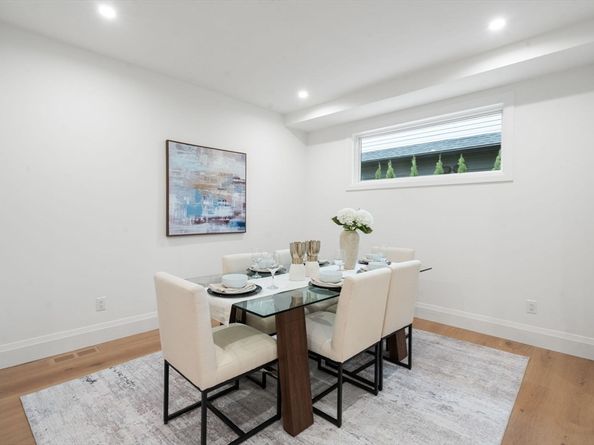 956 Walnut Street 6, Newton MA 02461