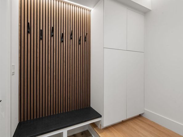 956 Walnut Street 6, Newton MA 02461