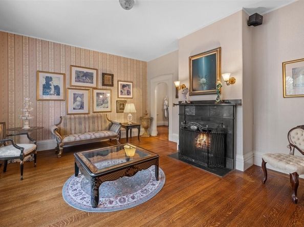 92 Old River Place, Dedham MA 02026