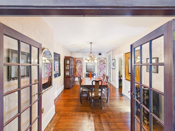92 Old River Place, Dedham MA 02026