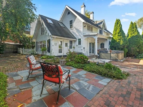 92 Old River Place, Dedham MA 02026