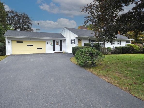 38 Leland St, East Bridgewater MA 02333