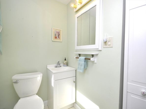 38 Leland St, East Bridgewater MA 02333