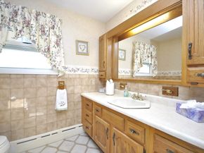 38 Leland St, East Bridgewater MA 02333