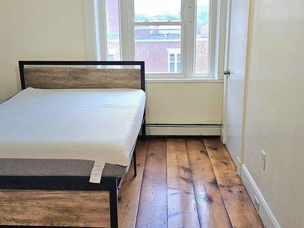 154 Pleasant St, Fitchburg MA 01420