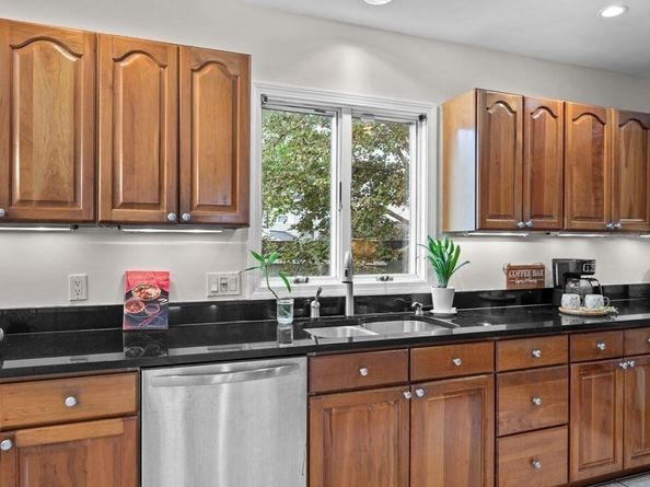 5 Stanley Terrace, Saugus MA 01906