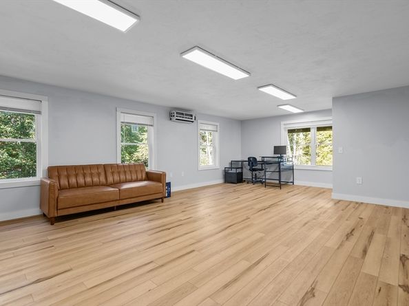 98 Minebrook Rd, Webster MA 01570