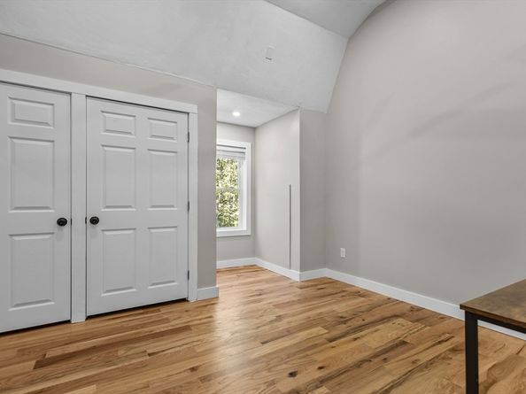 98 Minebrook Rd, Webster MA 01570