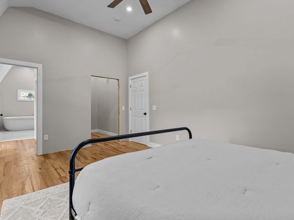 98 Minebrook Rd, Webster MA 01570