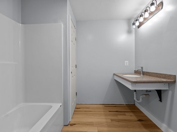 98 Minebrook Rd, Webster MA 01570