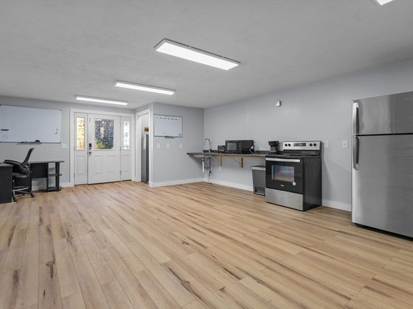 98 Minebrook Rd, Webster MA 01570