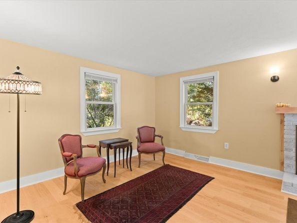 445 Plymouth St, Pembroke MA 02359