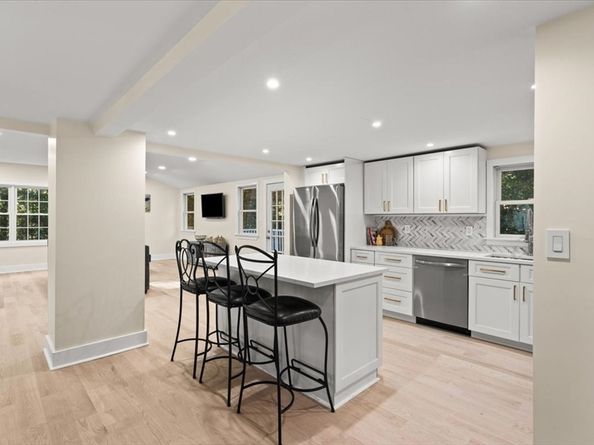 445 Plymouth St, Pembroke MA 02359