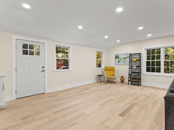 445 Plymouth St, Pembroke MA 02359