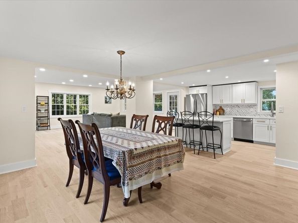 445 Plymouth St, Pembroke MA 02359