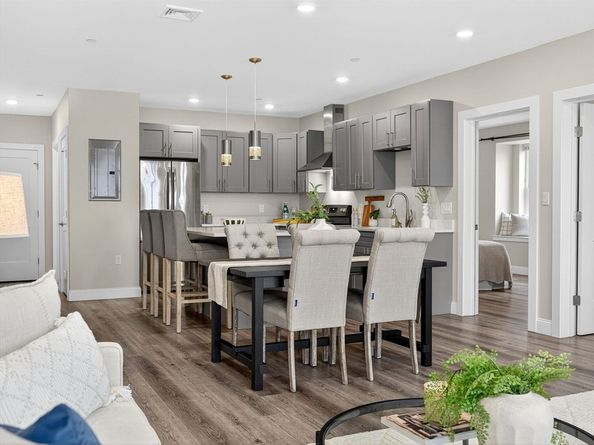 365 Newport Ave 301, Quincy MA 02170