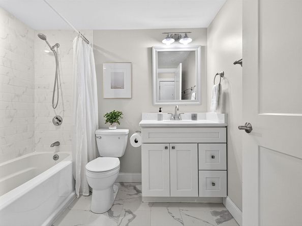 365 Newport Ave 301, Quincy MA 02170