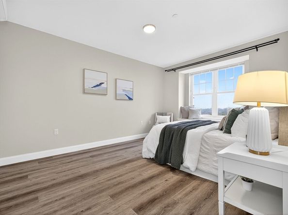 365 Newport Ave 301, Quincy MA 02170