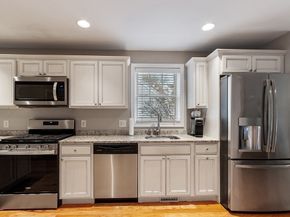 10 Line Rd A, Wakefield MA 01880