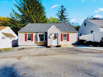 9 Field Way