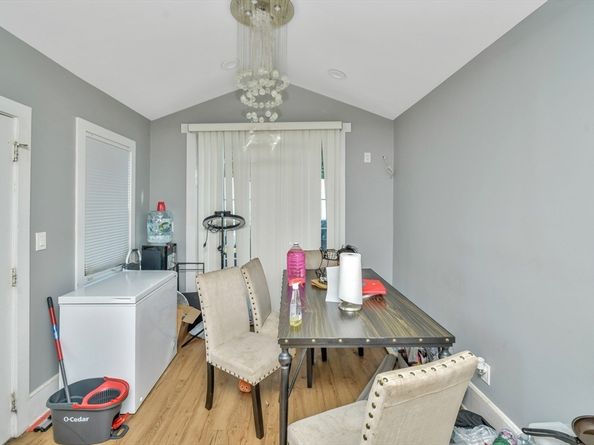 32-32R Temple St, Boston MA 02126