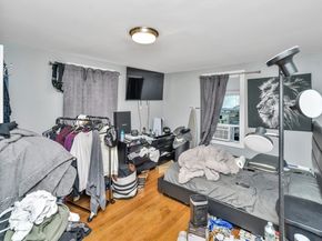 32-32R Temple St, Boston MA 02126