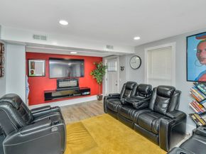 32-32R Temple St, Boston MA 02126