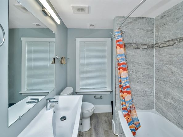 32-32R Temple St, Boston MA 02126