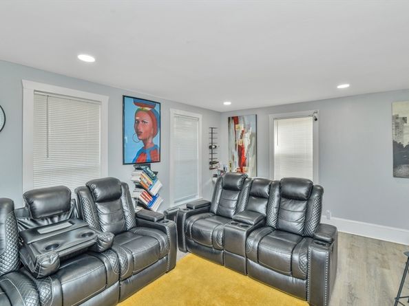 32-32R Temple St, Boston MA 02126