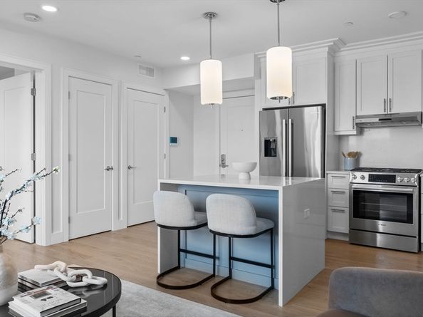 301 Border Street 49, Boston MA 02128